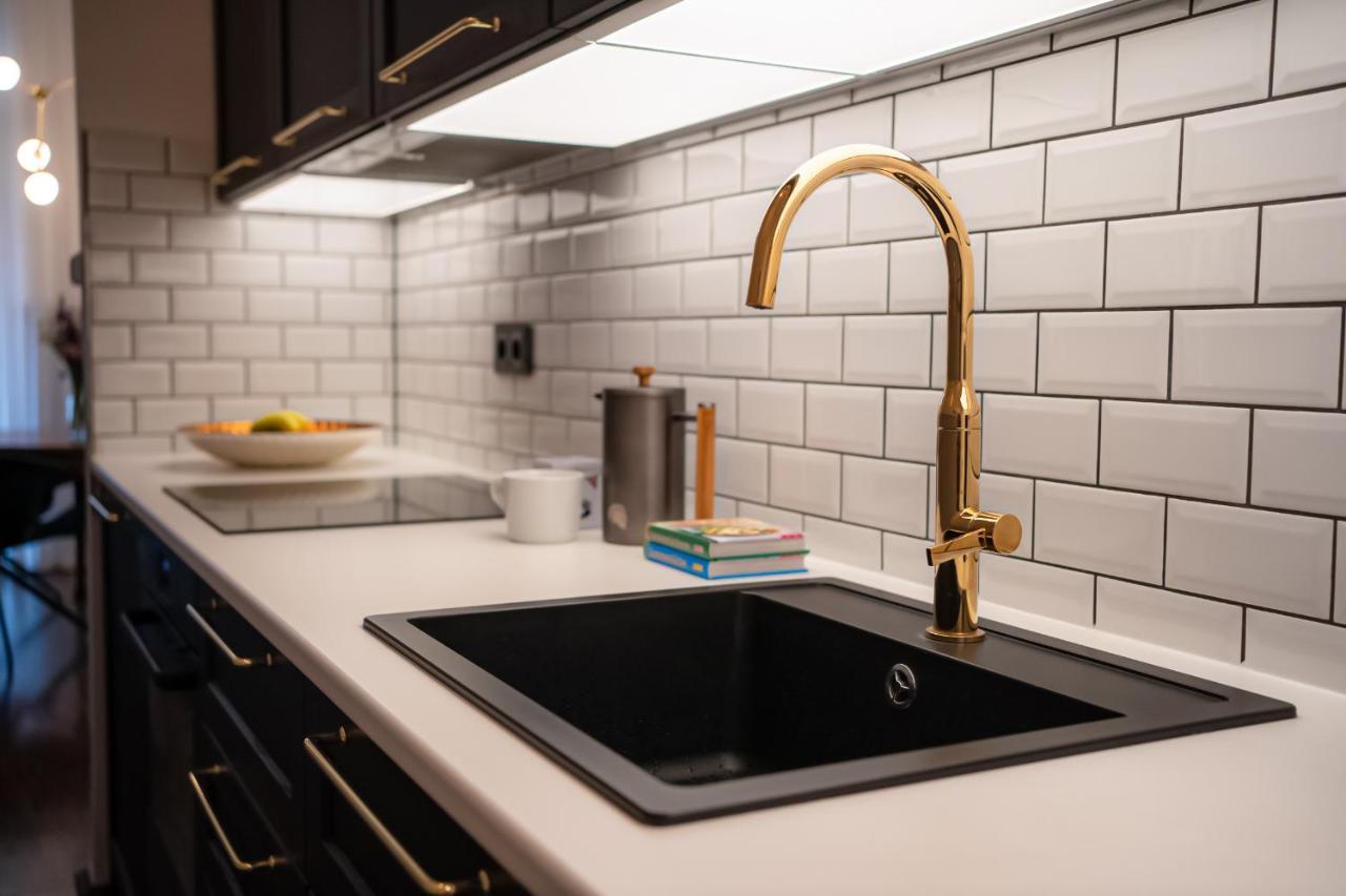 Designer Loft-Ferienwohnung Im Zentrum Mit Tiefgaragen-Parkplatz, Waschmaschine Und Privatterrasse Лайпциг Екстериор снимка