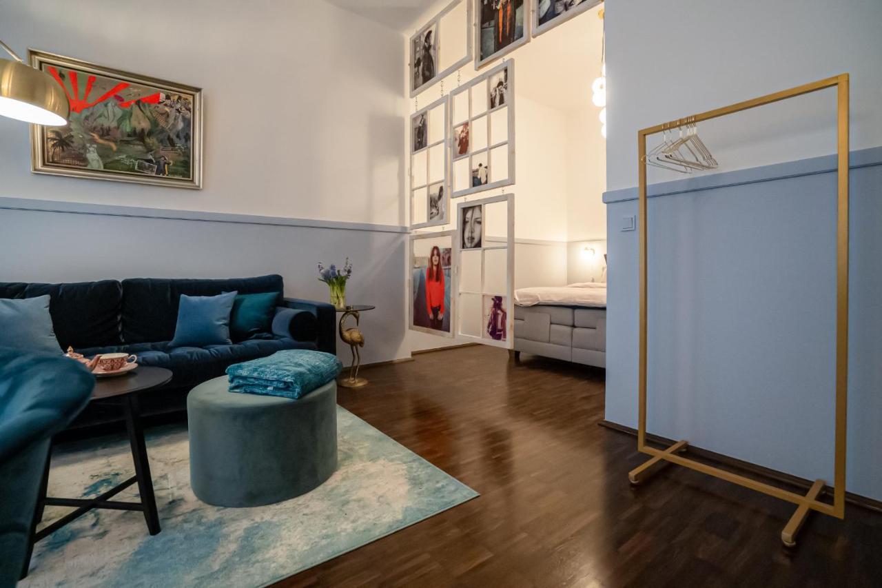 Designer Loft-Ferienwohnung Im Zentrum Mit Tiefgaragen-Parkplatz, Waschmaschine Und Privatterrasse Лайпциг Екстериор снимка