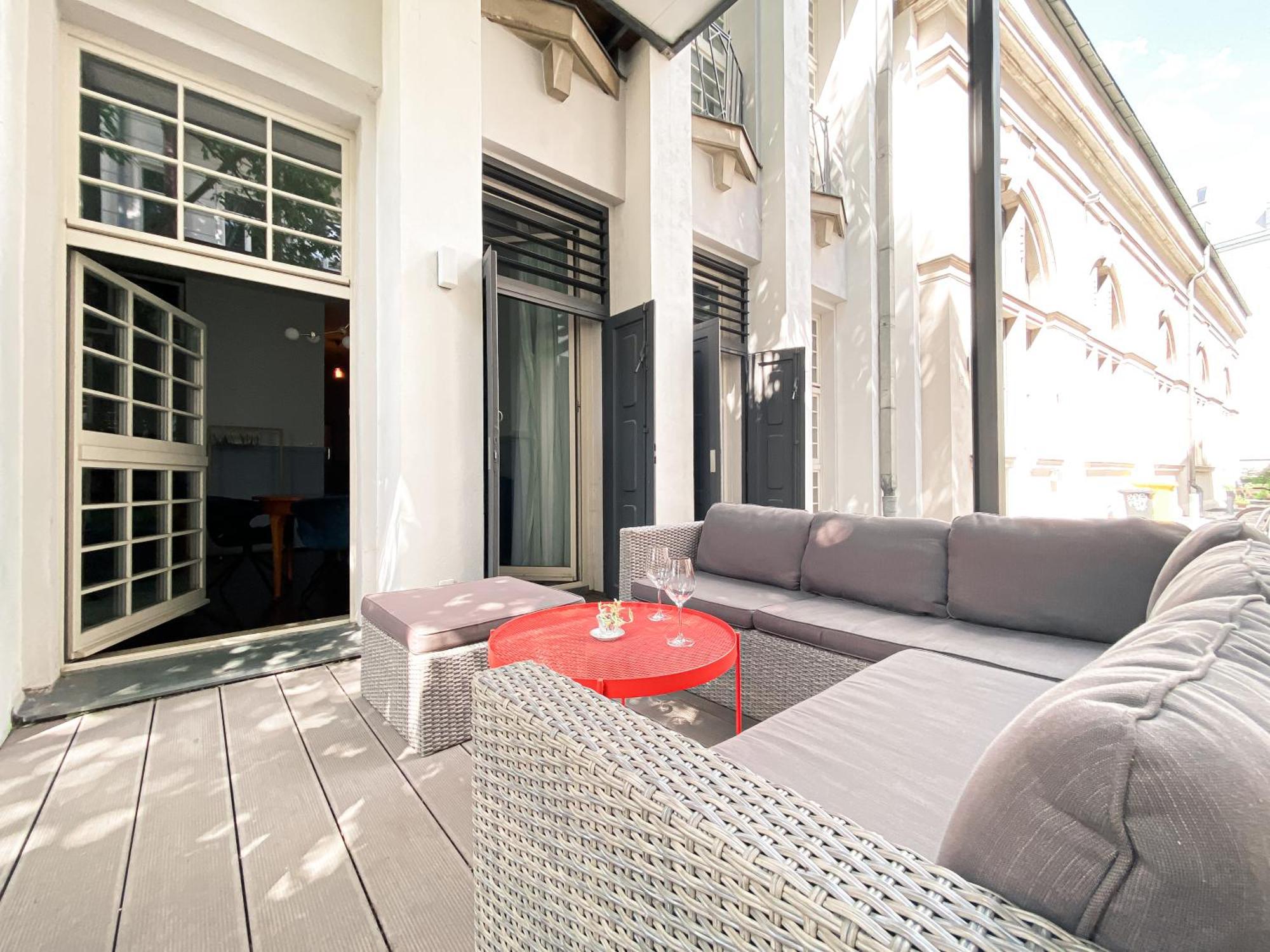 Designer Loft-Ferienwohnung Im Zentrum Mit Tiefgaragen-Parkplatz, Waschmaschine Und Privatterrasse Лайпциг Екстериор снимка